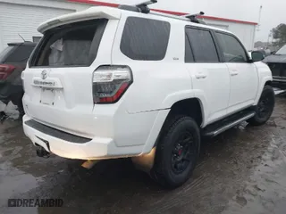 2020 Toyota 4Runner SR5 with VIN JTEBU5JR7L5804063, listed as a IAAI auction lot 41553537 with 63,769 mi miles. Bid and sale history available at carsss.com. Image 4.