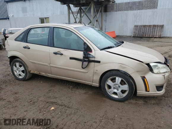 2006 Ford Focus S with VIN 1FAHP34N66W199170, listed as a Copart auction lot 82226114 with 193,281 mi miles and Non Repairable. Bid and sale history available at carsss.com. Image 4.