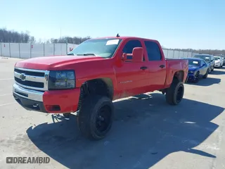 2011 Chevrolet Silverado 1500 LT with VIN 3GCPKSE31BG403653, listed as a IAAI auction lot 41764157 with 207,967 mi miles. Bid and sale history available at carsss.com. Image 19.
