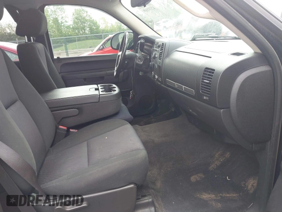 2012 Chevrolet Silverado 1500 LT with VIN 1GCRKSE74CZ140331, listed as a IAAI auction lot 42137509 with 203,114 mi miles and . Bid and sale history available at DreamBid. Image 5.