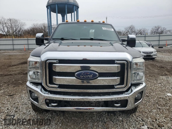 2015 Ford F-350 Platinum with VIN 1FT8W3BT9FED14400, listed as a Copart auction lot 51328055 with 221,505 mi miles and Salvage Title. Bid and sale history available at DreamBid. Image 5.