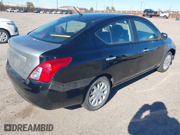 2012 Nissan Versa SV с VIN 3N1CN7AP0CL933099, выставлен на аукционе IAAI как лот 40835293 с пробегом 95 876 миль миль и . История ставок и продаж доступна на DreamBid. Изображение 4.