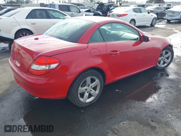 2008 Mercedes-Benz SLK-Class 3.0L with VIN WDBWK54F58F177151, listed as a IAAI auction lot 41516954 with 201,431 mi miles. Bid and sale history available at carsss.com. Image 4.