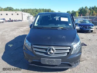 2018 Mercedes-Benz Metris Passenger Van with VIN WD4PG2EE7J3411735, listed as a IAAI auction lot 40435364 with 58,676 mi miles. Bid and sale history available at carsss.com. Image 12.