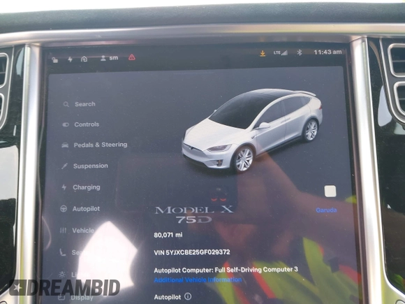 2016 Tesla Model X 70D z VIN 5YJXCBE25GF029372, wystawiony jako IAAI lot #42325335 z przebiegiem 80 071 mil mil oraz . Historia ofert i sprzedaży dostępna na DreamBid. Obrazek 7.