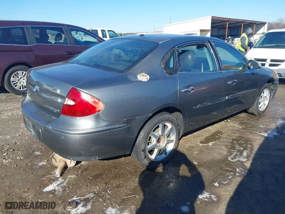 2005 Buick LaCrosse CXS with VIN 2G4WE567651297375, listed as a IAAI auction lot 41284020 with 182,057 mi miles. Bid and sale history available at carsss.com. Image 4.