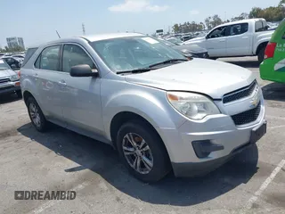 2013 Chevrolet Equinox LS z VIN 2GNALBEKXD6271976, wystawiony jako IAAI lot #42291211 z przebiegiem 87 517 mil mil oraz . Historia ofert i sprzedaży dostępna na DreamBid. Obrazek 1.