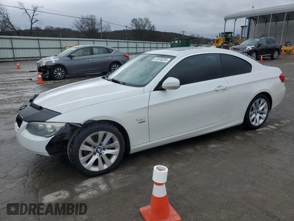 2011 BMW 3 Series 328i xDrive z VIN WBAKF3C54BE567203, wystawiony jako Copart lot #47978225 z przebiegiem 164 146 mil mil oraz Tytuł czysty. Historia ofert i sprzedaży dostępna na DreamBid. Obrazek 1.