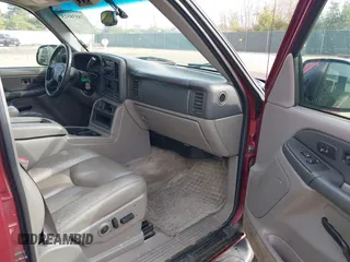 2003 Chevrolet Tahoe LS with VIN 1GNEK13Z03J118118, listed as a IAAI auction lot 38838515 with 0 mi miles. Bid and sale history available at carsss.com. Image 5.