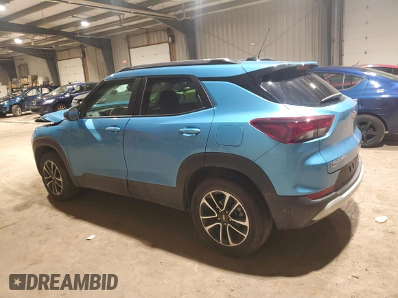 2025 Chevrolet TrailBlazer LT with VIN KL79MRSL1SB017398, listed as a Copart auction lot 43576365 with 2,398 mi miles and Salvage Title. Bid and sale history available at DreamBid. Image 2.