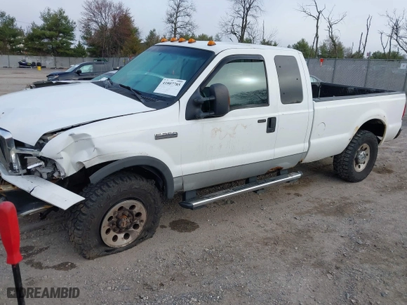 2005 Ford Super Duty F-250 XL with VIN 1FTSX215X5EB69091, listed as a IAAI auction lot 41807785 with 232,580 mi miles. Bid and sale history available at carsss.com. Image 17.
