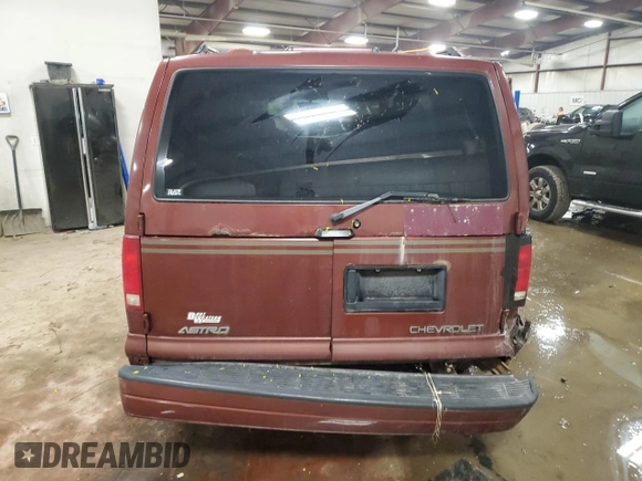 1998 Chevrolet Astro with VIN 1GNEL19W4WB154368, listed as a Copart auction lot 84910114 with 197,896 mi miles and Clean Title. Bid and sale history available at carsss.com. Image 6.