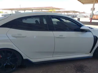 2019 Honda Civic Type R Touring z VIN SHHFK8G76KU205704, wystawiony jako IAAI lot #42159630 z przebiegiem Nie podano mil oraz . Historia ofert i sprzedaży dostępna na DreamBid. Obrazek 13.