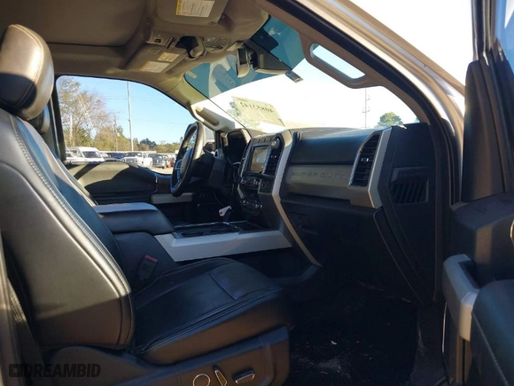 2019 Ford Super Duty F-250 SRW XL with VIN 1FT7W2BT6KED82699, listed as a IAAI auction lot 40853142 with 145,754 mi miles. Bid and sale history available at carsss.com. Image 5.