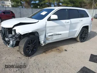 2018 Jeep Grand Cherokee Laredo E с VIN 1C4RJFAG8JC500877, выставлен на аукционе IAAI как лот 41797456 с пробегом 95 067 миль миль и . История ставок и продаж доступна на DreamBid. Изображение 2.
