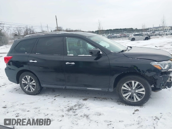 2019 Nissan Pathfinder SV z VIN 5N1DR2MM8KC612511, wystawiony jako IAAI lot #41623349 z przebiegiem 96 059 mil mil oraz . Historia ofert i sprzedaży dostępna na DreamBid. Obrazek 13.