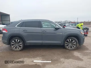 2021 Volkswagen Atlas SEL Premium R-Line с VIN 1V2FE2CA1MC213764, выставлен на аукционе IAAI как лот 41702906 с пробегом 48 957 миль миль и . История ставок и продаж доступна на DreamBid. Изображение 13.