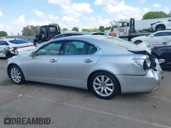 2007 Lexus LS 460 z VIN JTHBL46F875014386, wystawiony jako IAAI lot #41946333 z przebiegiem 134 574 mil mil oraz . Historia ofert i sprzedaży dostępna na DreamBid. Obrazek 15.