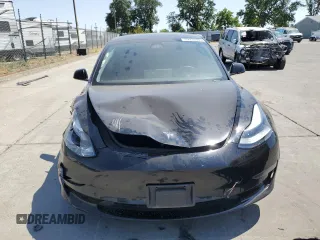 2023 Tesla Model 3 z VIN 5YJ3E1EA9PF665321, wystawiony jako Copart lot #59938995 z przebiegiem 60 679 mil mil oraz Szkoda całkowita • Salvage title. Historia ofert i sprzedaży dostępna na DreamBid. Obrazek 5.