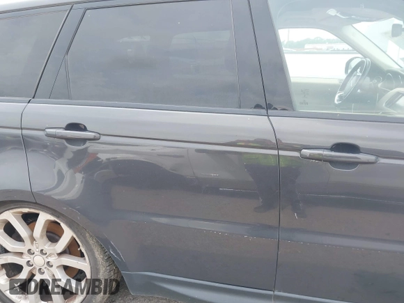 2014 Land Rover Range Rover Sport Supercharged z VIN SALWR2TF7EA367063, wystawiony jako IAAI lot #42137748 z przebiegiem 137 473 mil mil oraz . Historia ofert i sprzedaży dostępna na DreamBid. Obrazek 13.