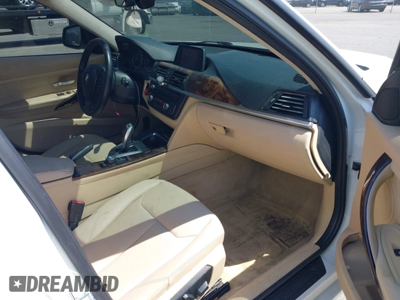 2012 BMW 3 Series 335i z VIN WBA3A9G54CNN67686, wystawiony jako IAAI lot #42106853 z przebiegiem 141 368 mil mil oraz . Historia ofert i sprzedaży dostępna na DreamBid. Obrazek 5.