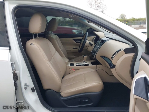 2016 Nissan Altima 2.5 SL with VIN 1N4AL3AP5GC137636, listed as a IAAI auction lot 42026036 with 149,231 mi miles. Bid and sale history available at carsss.com. Image 5.