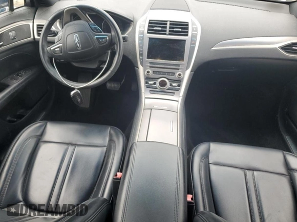 2017 Lincoln MKZ Premiere z VIN 3LN6L5A93HR656860, wystawiony jako Copart lot #56685915 z przebiegiem 60 558 mil mil oraz Szkoda całkowita • Salvage title. Historia ofert i sprzedaży dostępna na DreamBid. Obrazek 8.