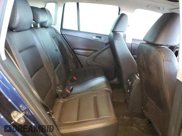 2012 Volkswagen Tiguan SE z VIN WVGBV7AX4CW608972, wystawiony jako Copart lot #50383155 z przebiegiem 109 882 mil mil oraz Czysty tytuł • Clean title. Historia ofert i sprzedaży dostępna na DreamBid. Obrazek 11.
