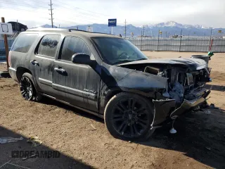 2014 GMC Yukon Denali z VIN 1GKS1EEF4ER244080, wystawiony jako Copart lot #88926145 z przebiegiem 179 101 mil mil oraz Szkoda całkowita • Salvage title. Historia ofert i sprzedaży dostępna na DreamBid. Obrazek 4.