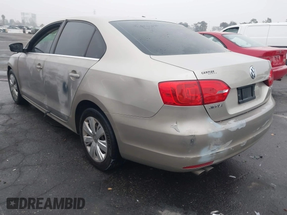 2013 Volkswagen Jetta SE z VIN 3VWDP7AJ4DM265033, wystawiony jako IAAI lot #41029651 z przebiegiem 126 879 mil mil oraz . Historia ofert i sprzedaży dostępna na DreamBid. Obrazek 3.
