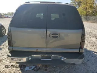 2002 Chevrolet Tahoe LT with VIN 1GNEK13Z32R130263, listed as a Copart auction lot 75677274 with 215,534 mi miles and Clean Title. Bid and sale history available at carsss.com. Image 6.