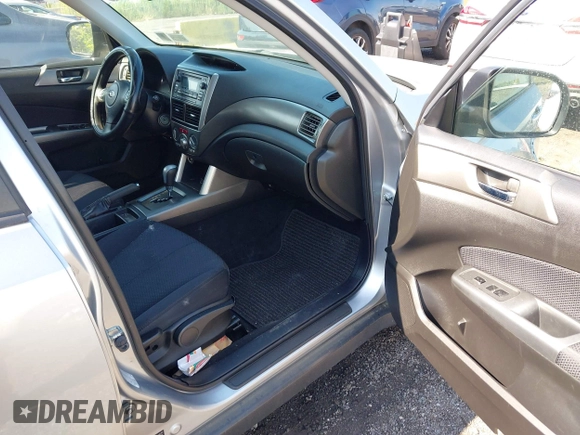 2012 Subaru Forester X Premium z VIN JF2SHADC8CH424853, wystawiony jako IAAI lot #42540390 z przebiegiem 217 063 mil mil oraz . Historia ofert i sprzedaży dostępna na DreamBid. Obrazek 5.