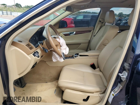 2008 Mercedes-Benz C 300 Sport z VIN WDDGF81X88F105052, wystawiony jako Copart lot #64132505 z przebiegiem 112 533 mil mil oraz Szkoda całkowita • Salvage title. Historia ofert i sprzedaży dostępna na DreamBid. Obrazek 7.
