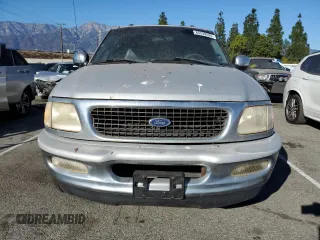 1998 Ford Expedition XLT with VIN 1FMRU17L4WLB16662, listed as a Copart auction lot 85239524 with 255,214 mi miles and Clean Title. Bid and sale history available at carsss.com. Image 5.