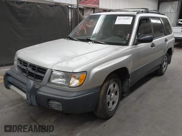 2000 Subaru Forester L with VIN JF1SF6357YH730850, listed as a IAAI auction lot 41772007 with 177,039 mi miles. Bid and sale history available at carsss.com. Image 16.