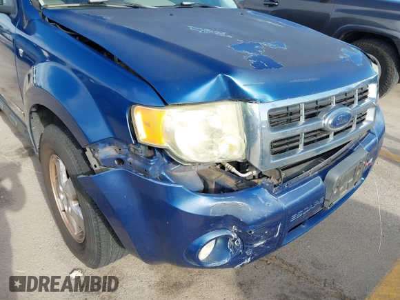 2008 Ford Escape XLT z VIN 1FMCU03158KD31562, wystawiony jako IAAI lot #42319652 z przebiegiem 123 926 mil mil oraz . Historia ofert i sprzedaży dostępna na DreamBid. Obrazek 6.