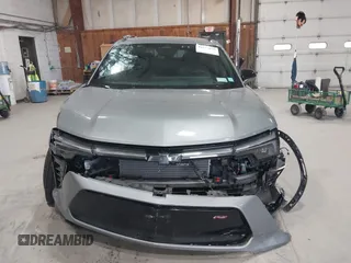 2024 Chevrolet Blazer EV eAWD RS z VIN 3GNKDCRJ7RS159749, wystawiony jako IAAI lot #42115099 z przebiegiem 3930 mil mil oraz . Historia ofert i sprzedaży dostępna na DreamBid. Obrazek 13.