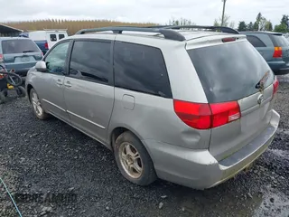 2004 Toyota Sienna XLE with VIN 5TDZA22C14S076563, listed as a IAAI auction lot 41980606 with 195,007 mi miles. Bid and sale history available at carsss.com. Image 3.