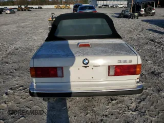 1988 BMW 3 Series z VIN WBABB2301J8857681, wystawiony jako Copart lot #85127764 z przebiegiem 208 316 mil mil oraz Czysty tytuł • Clean title. Historia ofert i sprzedaży dostępna na DreamBid. Obrazek 6.