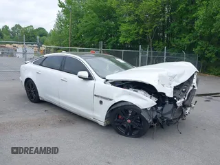 2016 Jaguar XJ Portfolio с VIN SAJWJ2GD8G8W00063, выставлен на аукционе IAAI как лот 42076707 с пробегом Не указан миль и . История ставок и продаж доступна на DreamBid. Изображение 1.