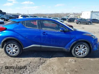2019 Toyota C-HR XLE with VIN NMTKHMBX7KR082505, listed as a IAAI auction lot 41639520 with 37,475 mi miles. Bid and sale history available at carsss.com. Image 14.