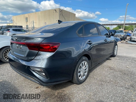 2021 Kia Forte LXS with VIN 3KPF24AD9ME381356, listed as a Copart auction lot 54947545 with 33,514 mi miles and Clean Title. Bid and sale history available at carsss.com. Image 4.