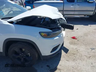 2021 Jeep Cherokee Altitude с VIN 1C4PJLLB0MD114041, выставлен на аукционе IAAI как лот 42293395 с пробегом 55 576 миль миль и . История ставок и продаж доступна на DreamBid. Изображение 6.
