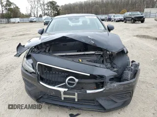 2019 Volvo S60 Momentum with VIN 7JR102FK9KG002057, listed as a Copart auction lot 48382804 with 41,175 mi miles. Bid and sale history available at carsss.com. Image 5.