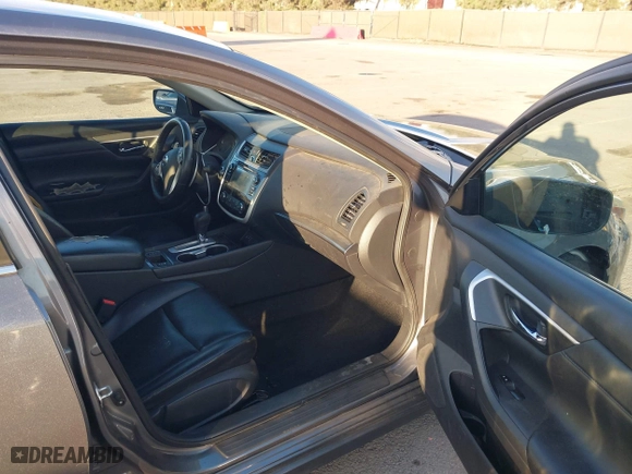 2018 Nissan Altima 2.5 SV with VIN 1N4AL3AP0JC136126, listed as a IAAI auction lot 41431759 with 170,825 mi miles. Bid and sale history available at carsss.com. Image 5.