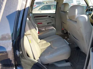 2006 Cadillac Escalade with VIN 1GYEK63NX6R110465, listed as a IAAI auction lot 41268338 with 202,042 mi miles. Bid and sale history available at carsss.com. Image 8.