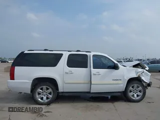 2007 GMC Yukon XL SLT with VIN 1GKFC16047R185002, listed as a IAAI auction lot 41933776 with 189,187 mi miles. Bid and sale history available at carsss.com. Image 14.
