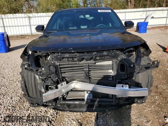 2023 Ford Explorer ST with VIN 1FM5K8GC6PGC39659, listed as a Copart auction lot 46450355 with 28,402 mi miles and Salvage Title. Bid and sale history available at carsss.com. Image 5.