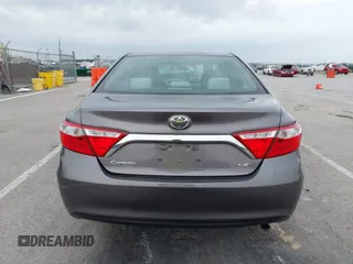 2015 Toyota Camry XLE with VIN 4T4BF1FK5FR483736, listed as a IAAI auction lot 41933106 with 104,468 mi miles. Bid and sale history available at carsss.com. Image 16.