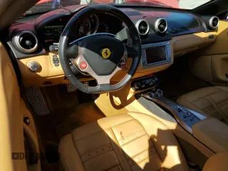 2011 Ferrari California z VIN ZFF65LJA1B0181831, wystawiony jako Copart lot #75098924 z przebiegiem 15 297 mil mil oraz Szkody całkowita. Historia ofert i sprzedaży dostępna na DreamBid. Obrazek 8.